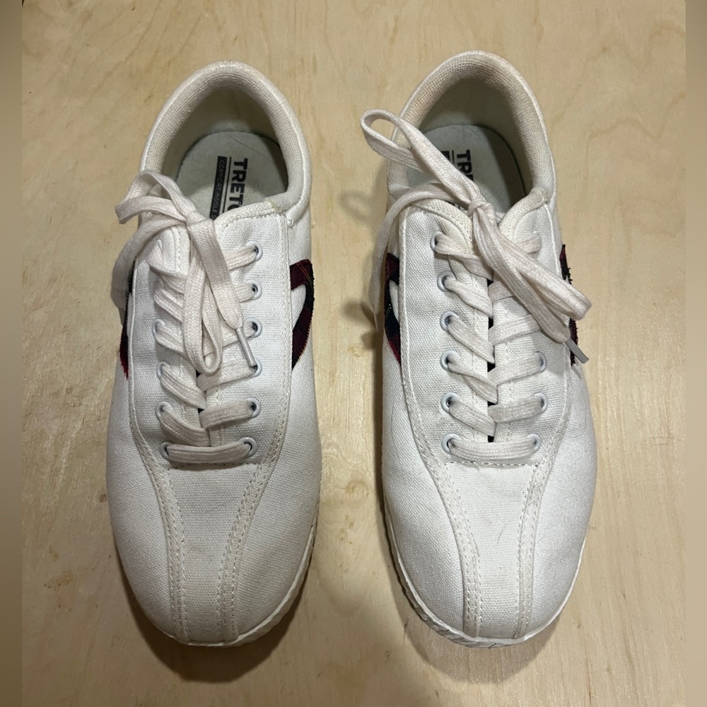 Tretorn Women’s 9.5 M Sneakers with Tartan Trim